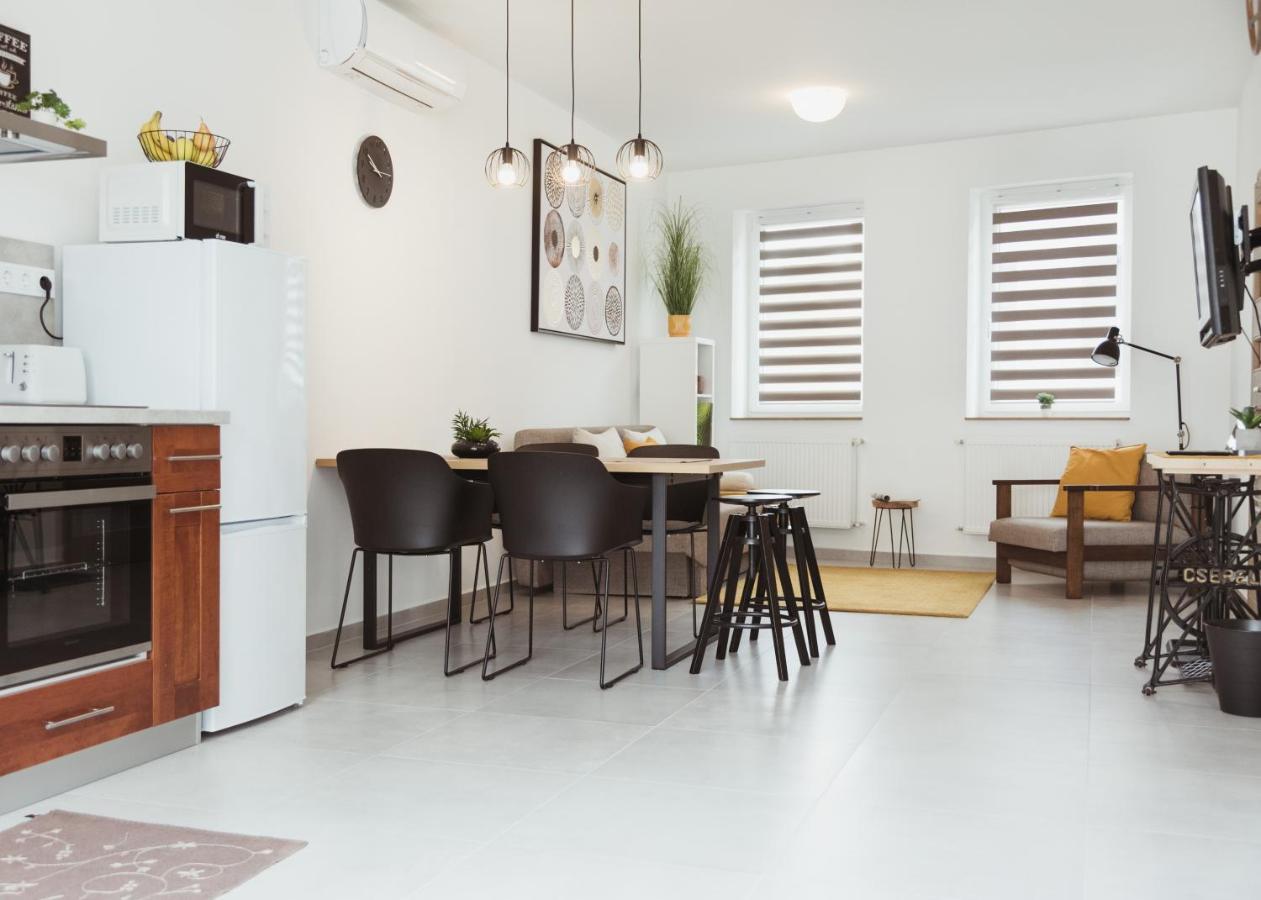 Major11 Apartman - Zsolnay Negyed Pécs Exteriör bild