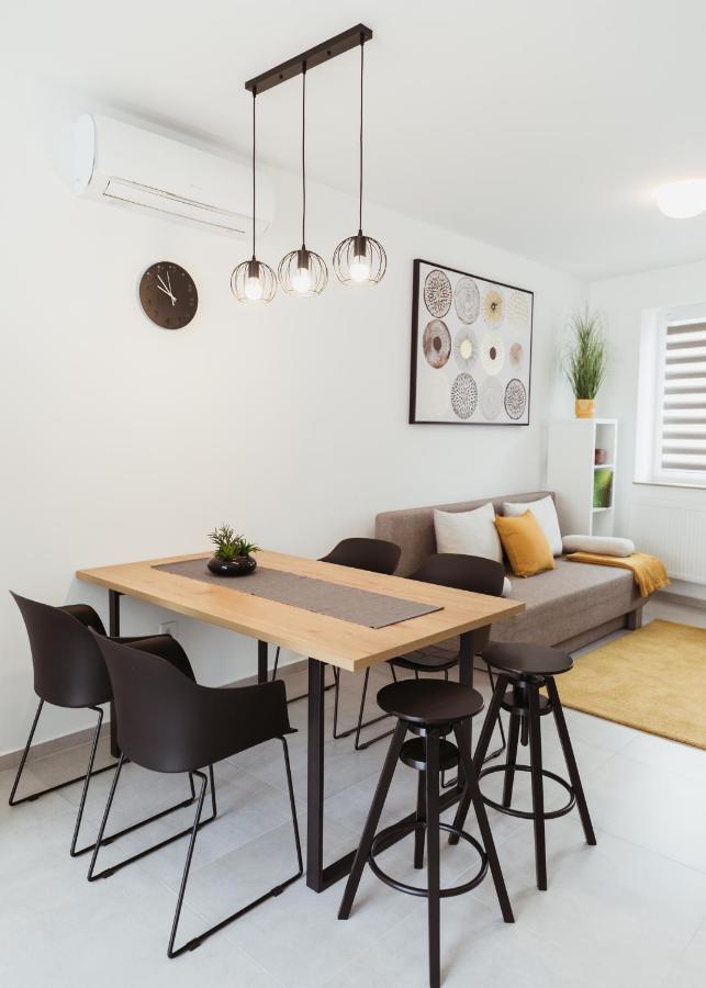 Major11 Apartman - Zsolnay Negyed Pécs Exteriör bild