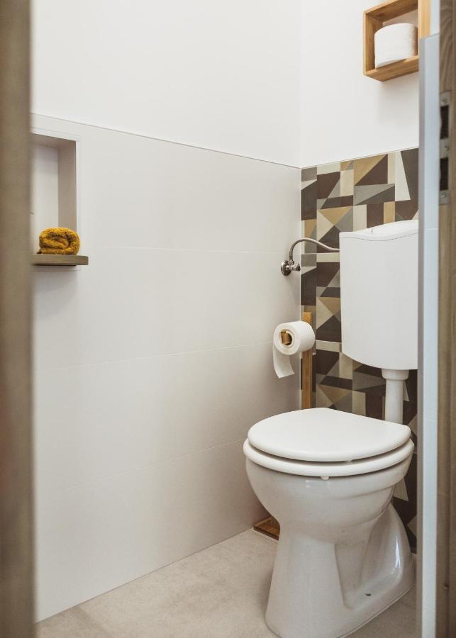 Major11 Apartman - Zsolnay Negyed Pécs Exteriör bild